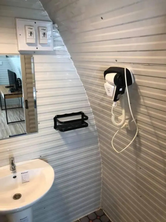 Inboxhome resort