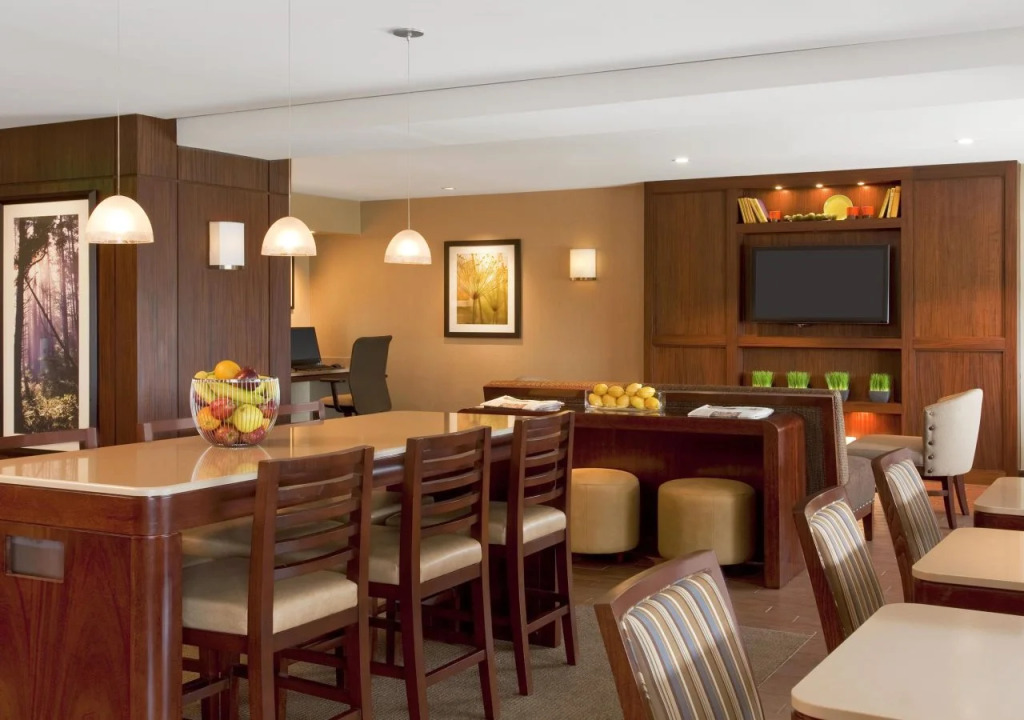 Sheraton Indianapolis Hotel at Keystone Crossing