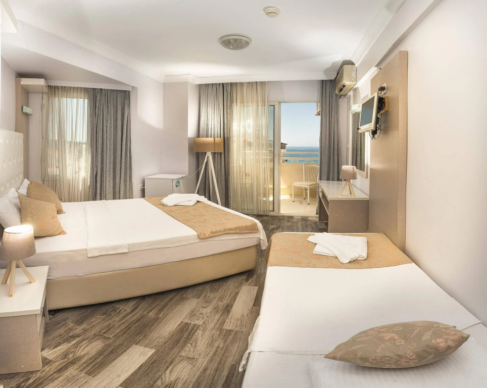 Temple Class Hotel