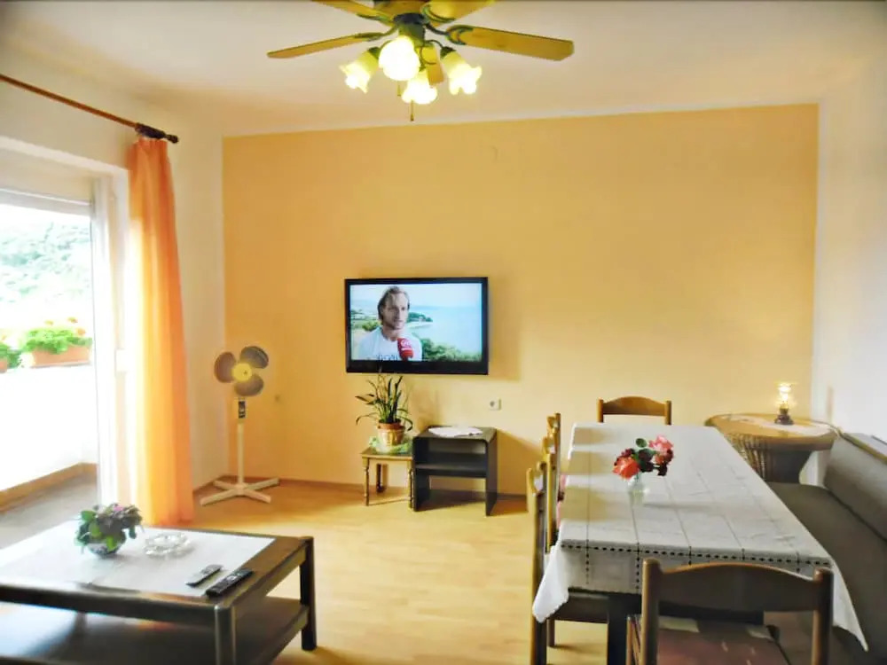 Apartments Josip / Three Bedrooms A1