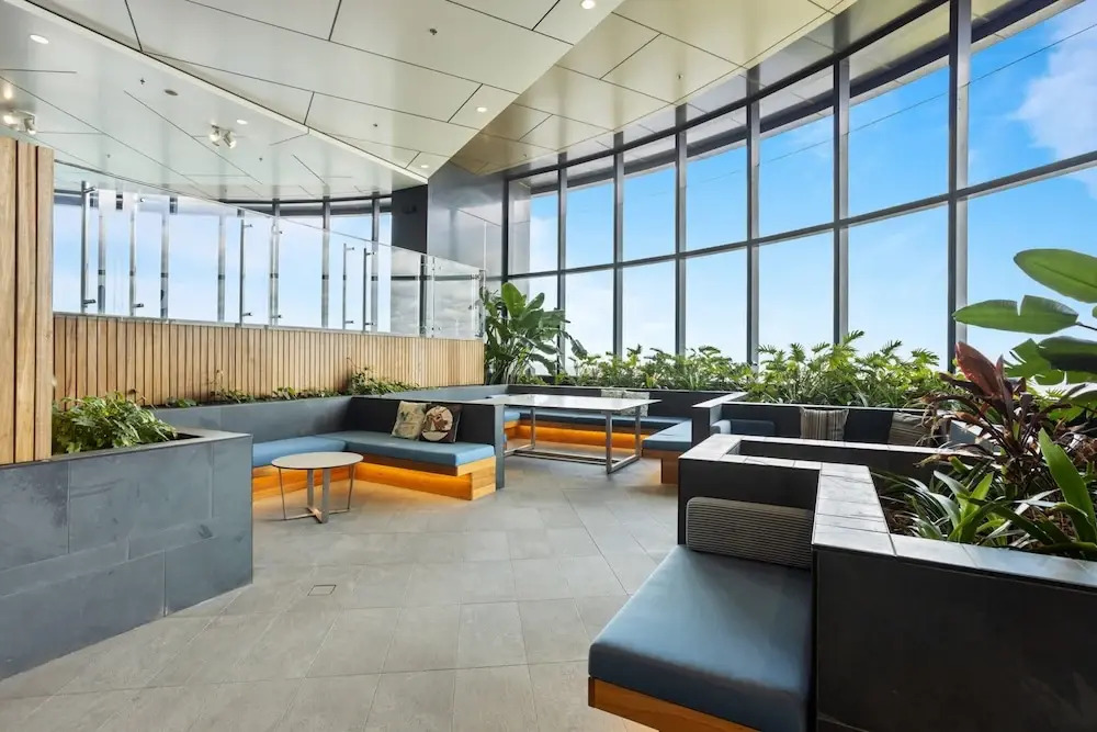 Breathtaking City Views 1-bed With Pool, BBQ & Gym