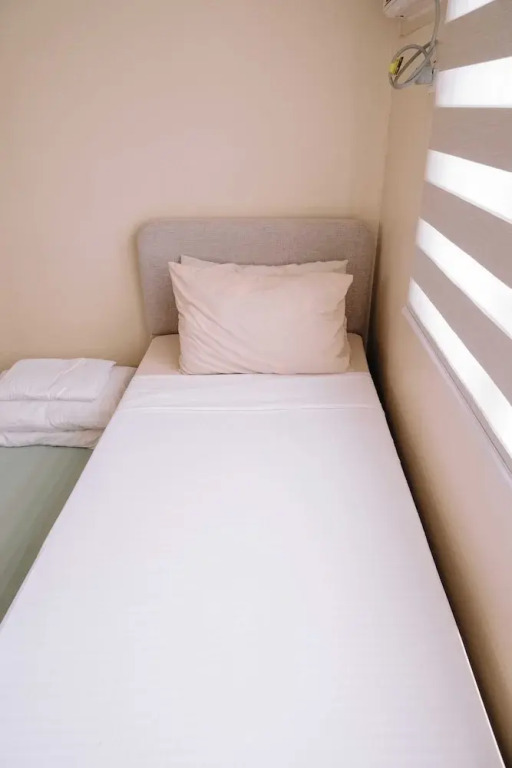 The Sleek Chic Hideaway