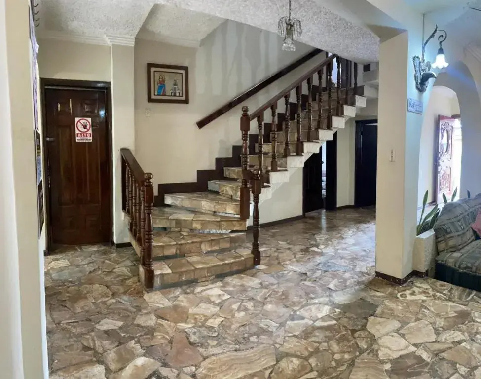 Alojamientos Hostal Rest House