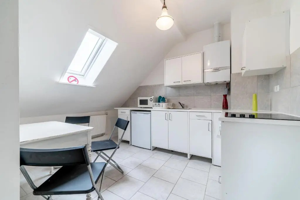 Id 6894 - Private Apartment