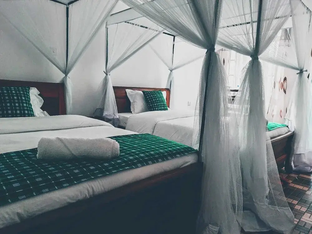 Queen`s Way Resort