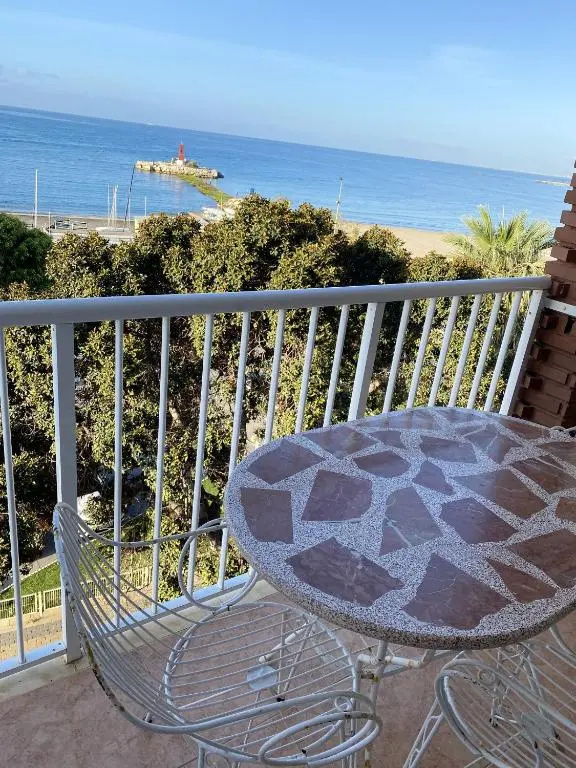 2 bedrooms appartement with sea view and furnished terrace at Villajoyosa