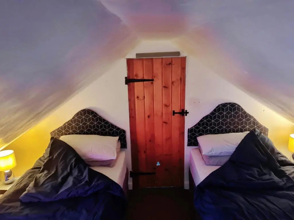 East of Ipswich Bed and Breakfast - Private & Dorm Rooms Suffolk