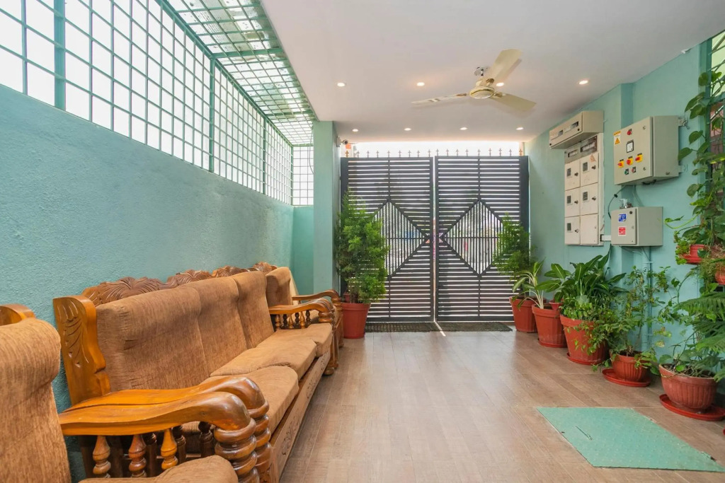OYO Flagship 9528 Hotel Midas Casita