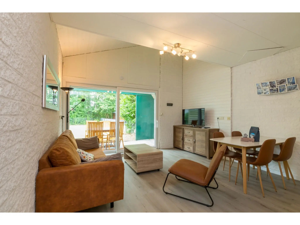 Nice Holiday Home in Quiet Park near Veerse Meer