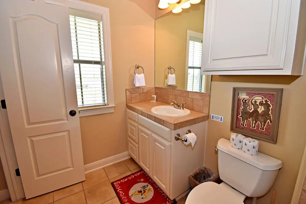 Pet-friendly Oasis in Gated Community!