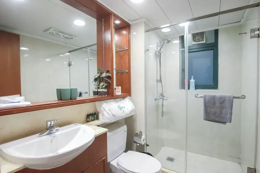 Tyms 2BR Apt Near ITC Xujiahui Line1 11