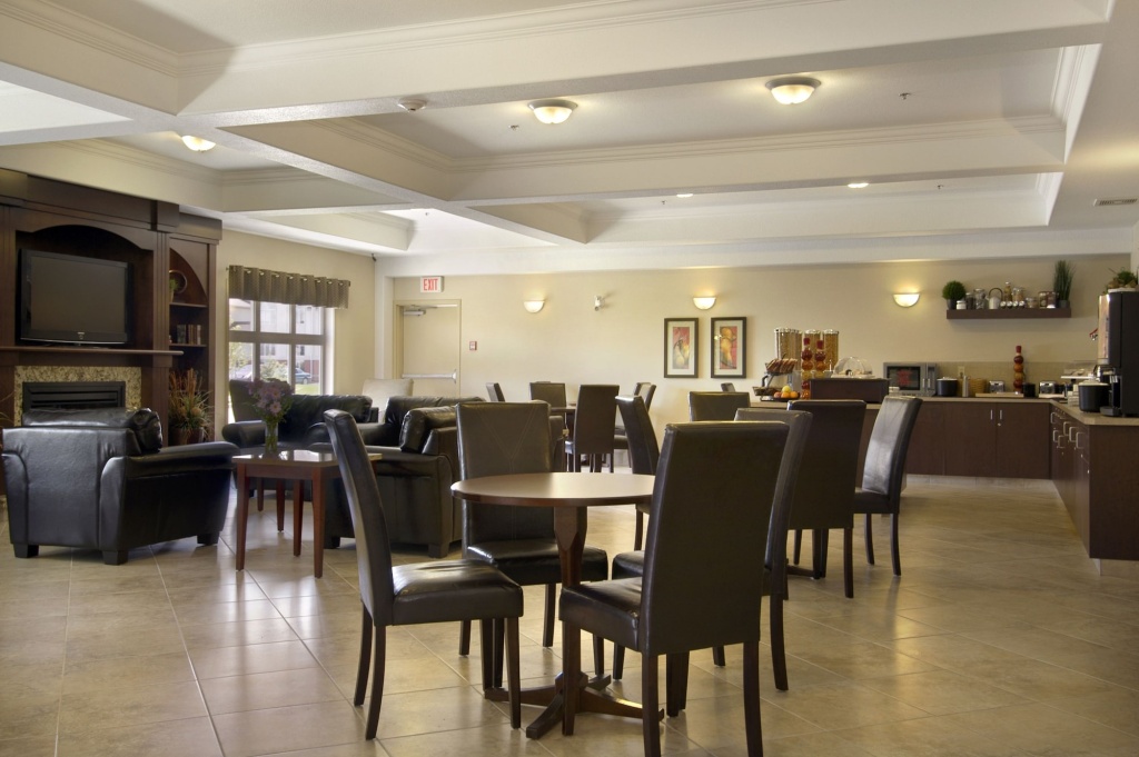 Canalta Hotel High River