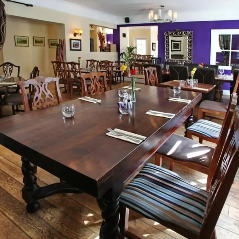 The swan at compton