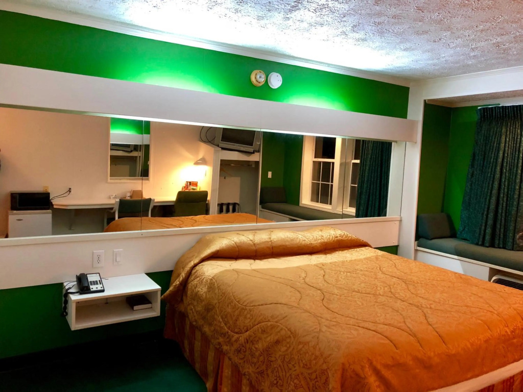 Holiday Lodge - Greensboro/Lake Oconee