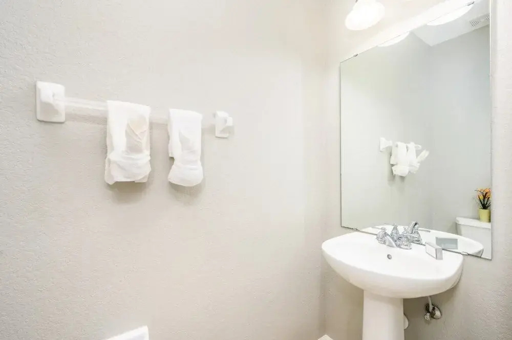 Beautiful Townhome, Vista Cay, Near Parks! 4018