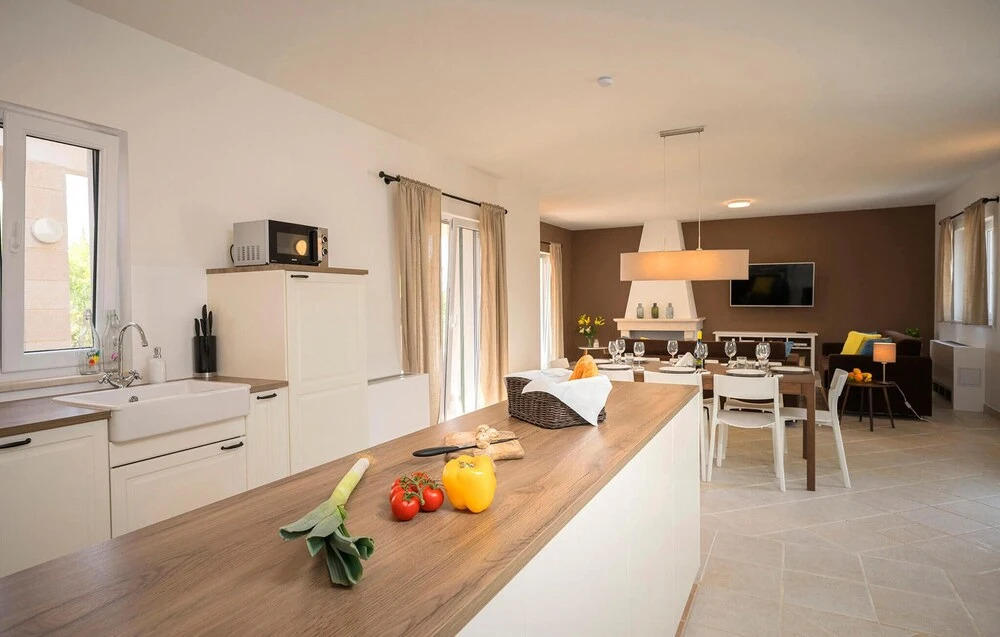 Stunning Home in Stari Grad With Outdoor Swimming Pool, Wifi and 4 Bedrooms