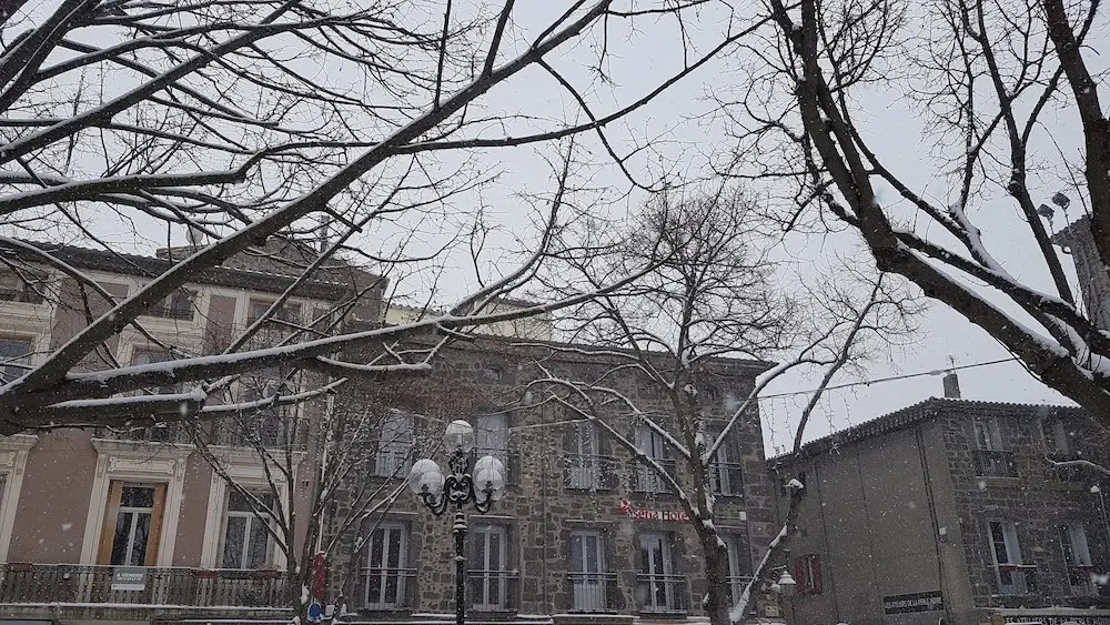 Logis Hotel Yseria - Historical Center