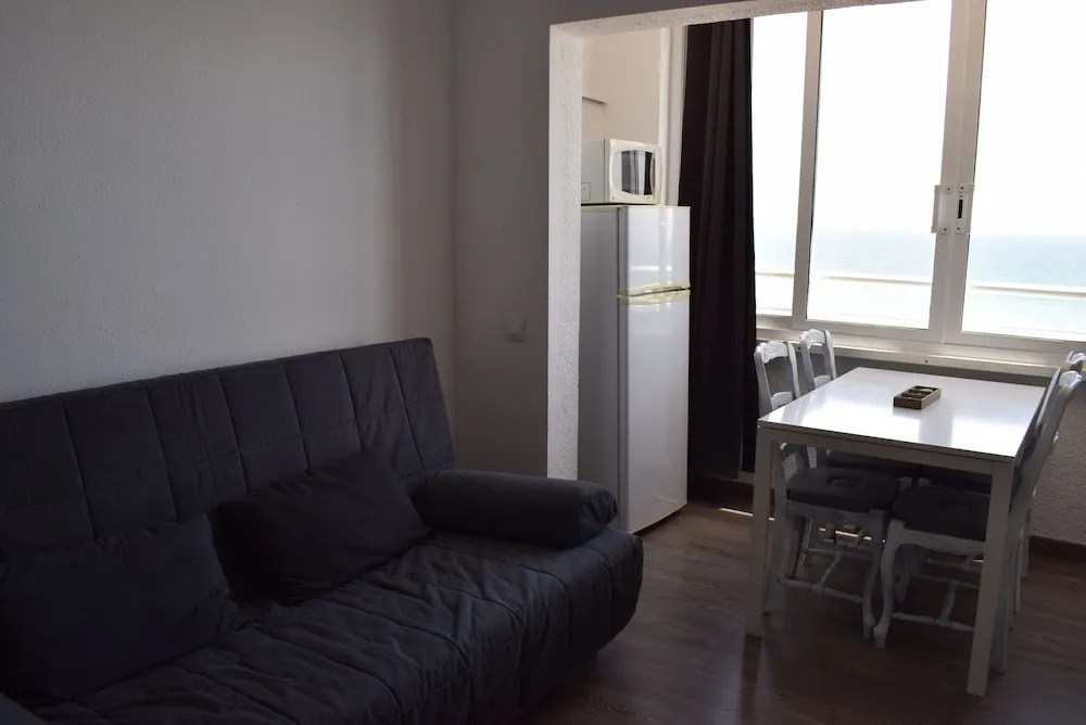 323-estudio Situado en Primera Línea de Playa