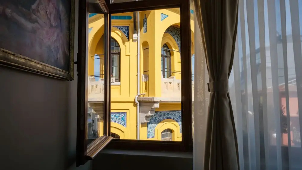 By Kinyas Hotel