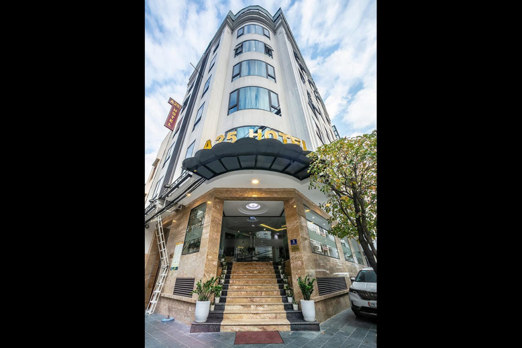 A25 Hotel - 193 Trung Kinh