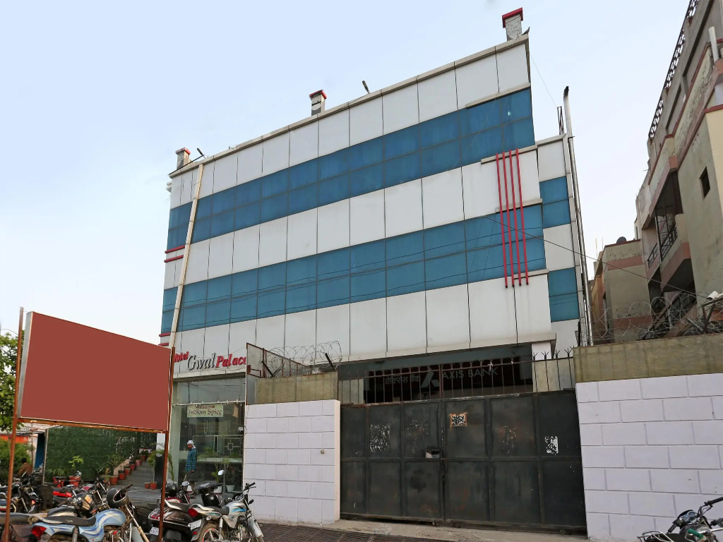 OYO 13125 Hotel Gwal Palace