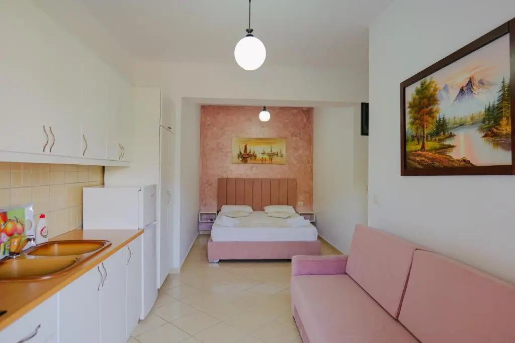 Eleni Guest House