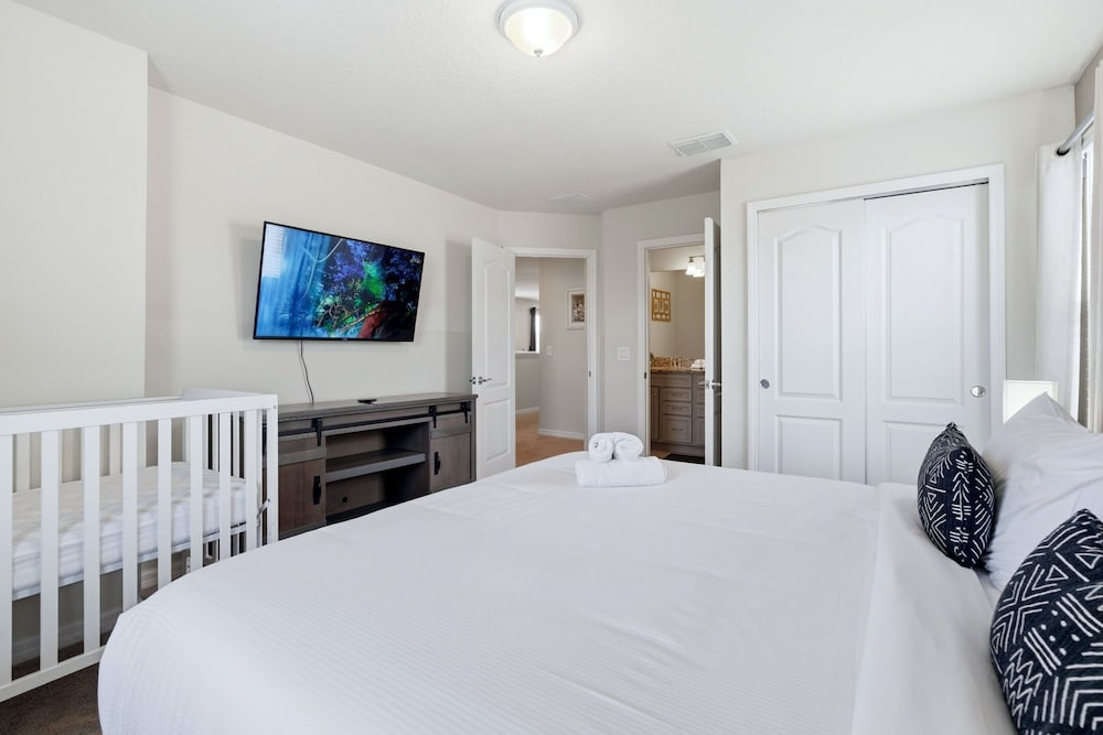Enchanted Palms Villa 7BR w Private Pool