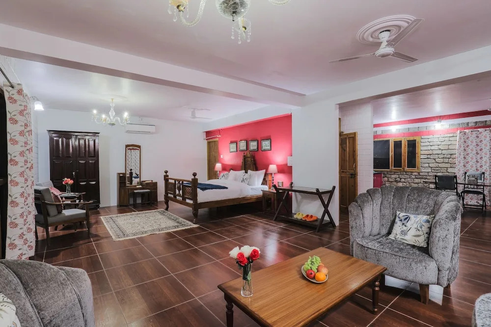 Seclude Nahan, Bantony Cottage