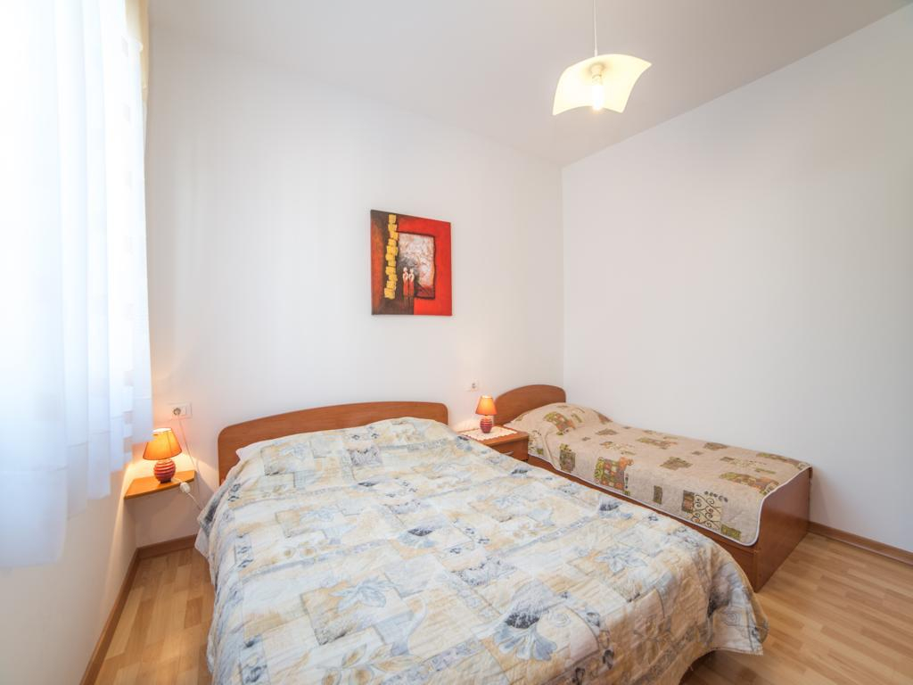 Apartments Silva 469