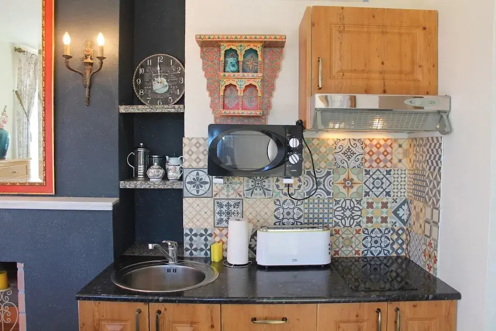 Romantic Puerto Banus Villa, Sea Mountain Views
