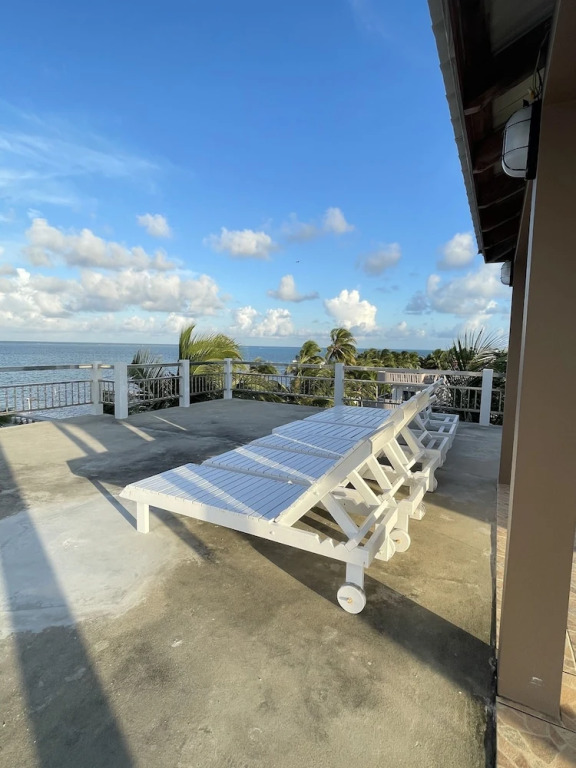 Caye Caulker Beach Hotel