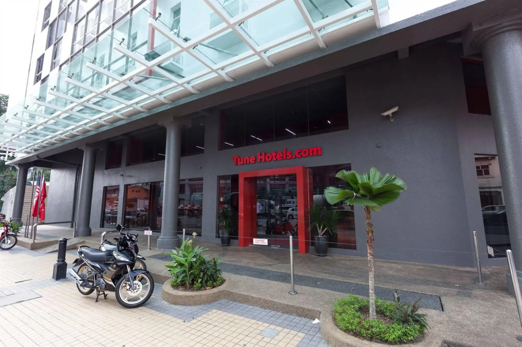MoMos Kuala Lumpur