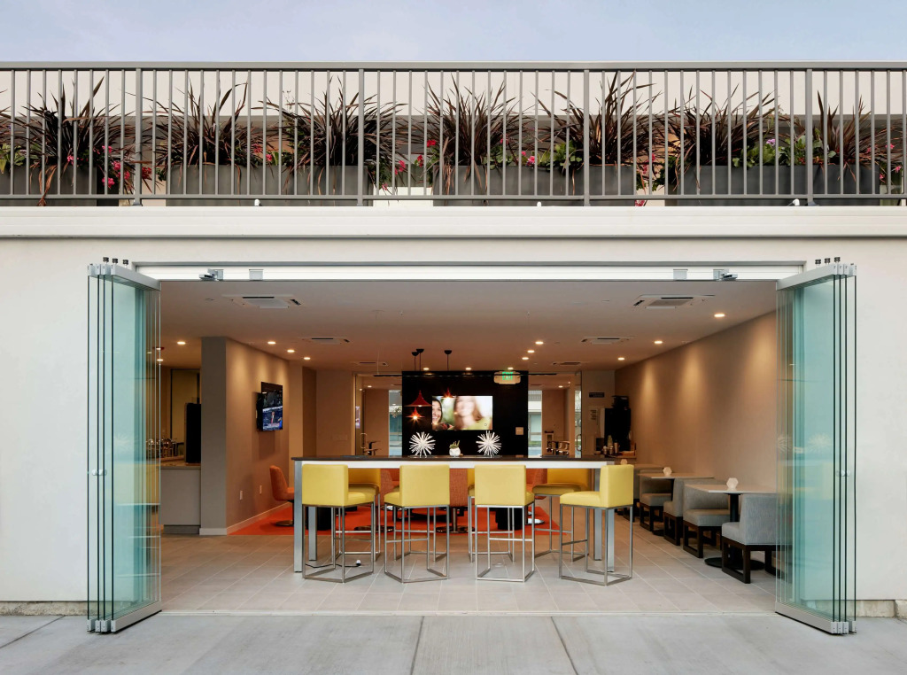 Hotel Lucent