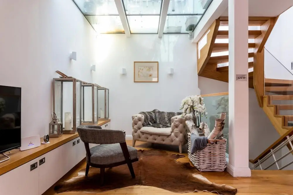 Classy 5BR Roof Terraced Fully AC Kensington House
