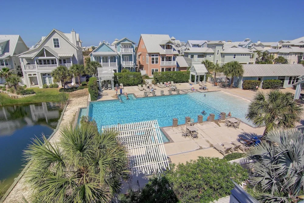 Cinnamon Shore- High Tide 243 HI