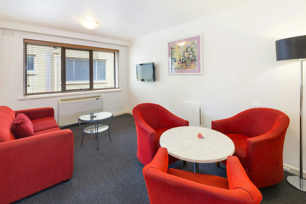 City Edge East Melbourne Apartment Hotel