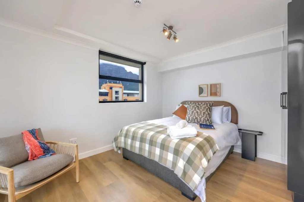 Newlands Peak Apartments
