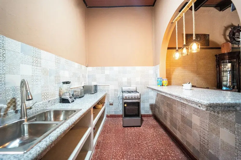 503 Casa Hostal