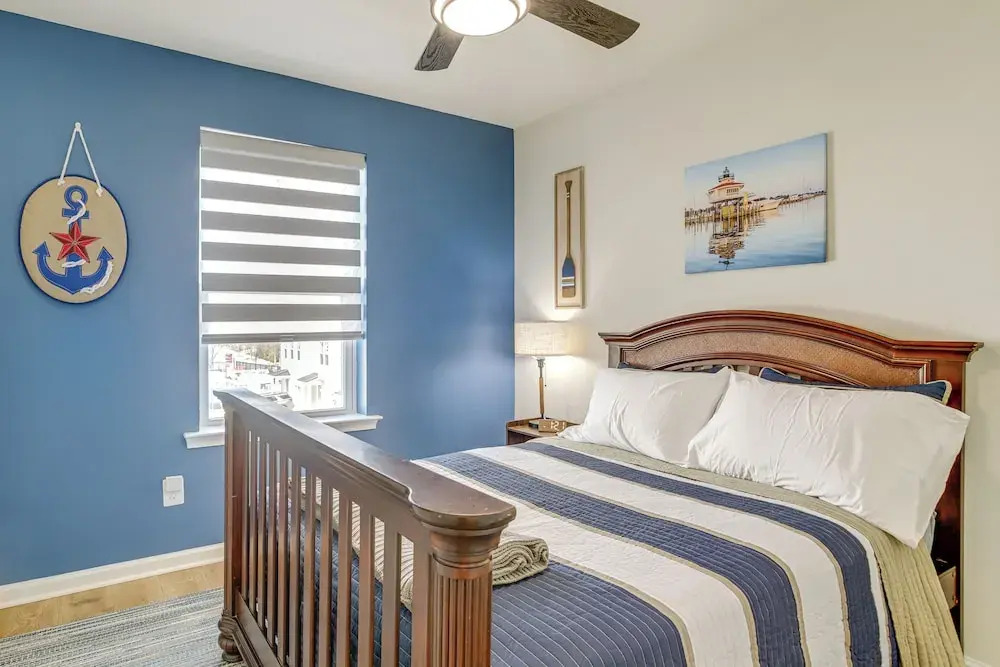 Walk to Dtwn: Waterfront Eastern Shore Townhome