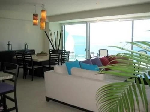 Peninsula 3 9C by RedAwning