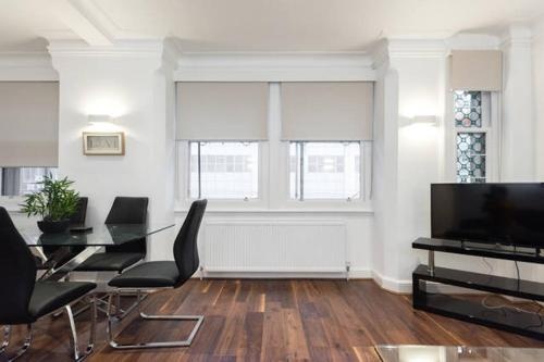 Fleet Street Apartment 3