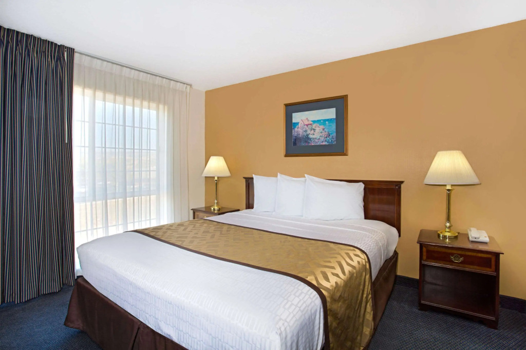 Super 8 by Wyndham Oroville