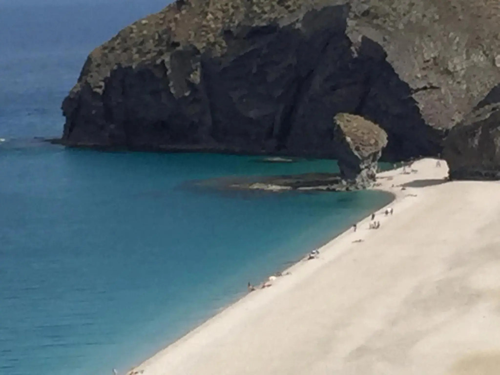 Coqueto Apartamento con vistas al mar y piscina