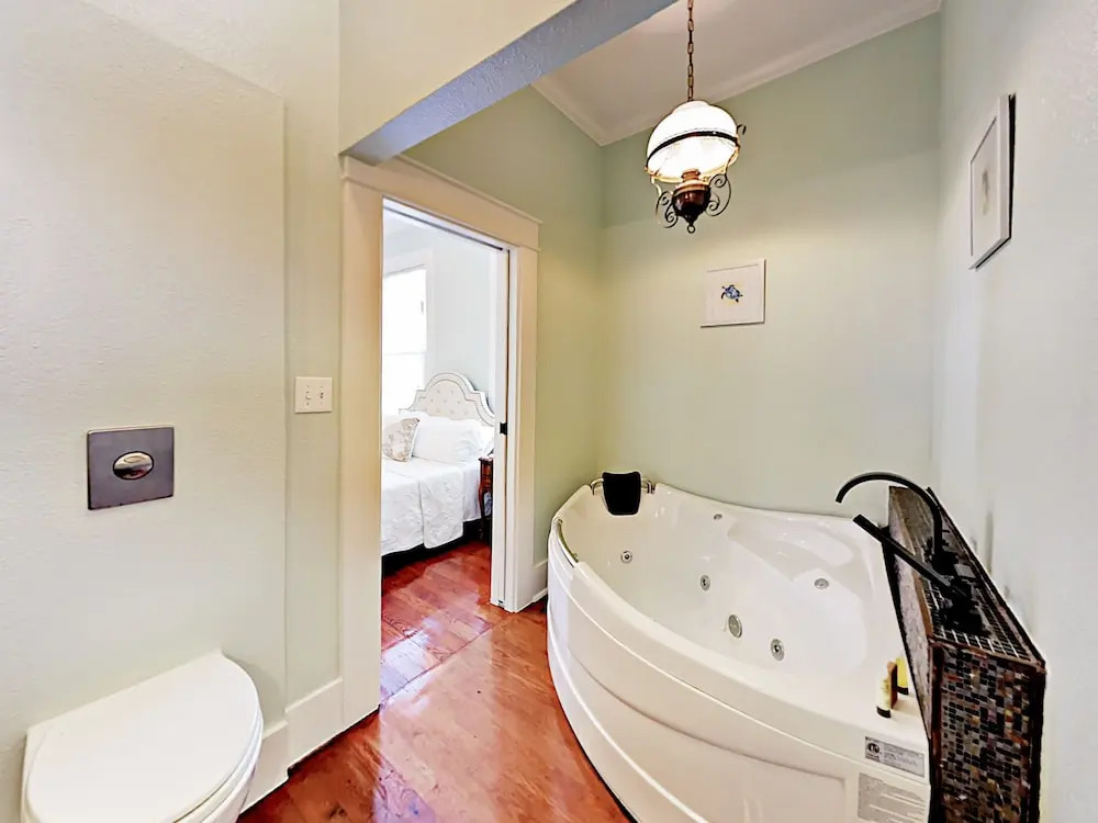 3226 Avenue P Home 3 Bedrooms 3.5 Bathrooms Home
