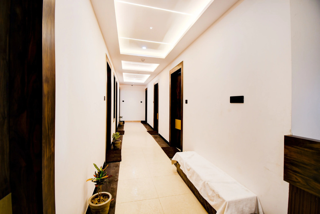 Super OYO Townhouse Oak Ratanpur Panki