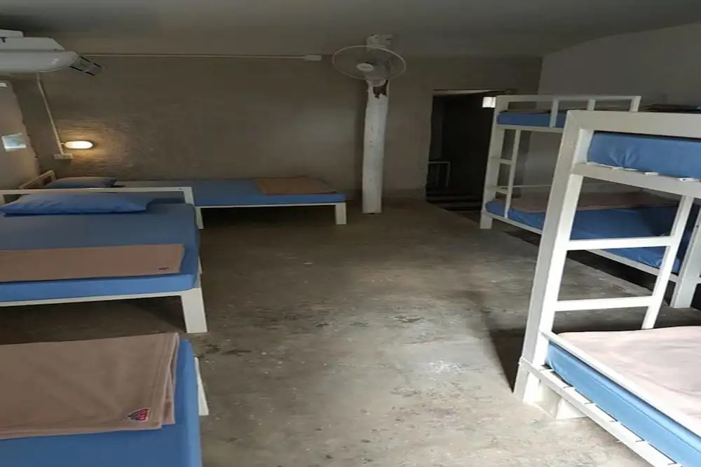 Shut Eye Party Hostel - Adults Only