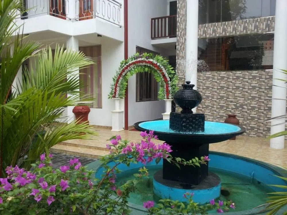 Papaa Palace