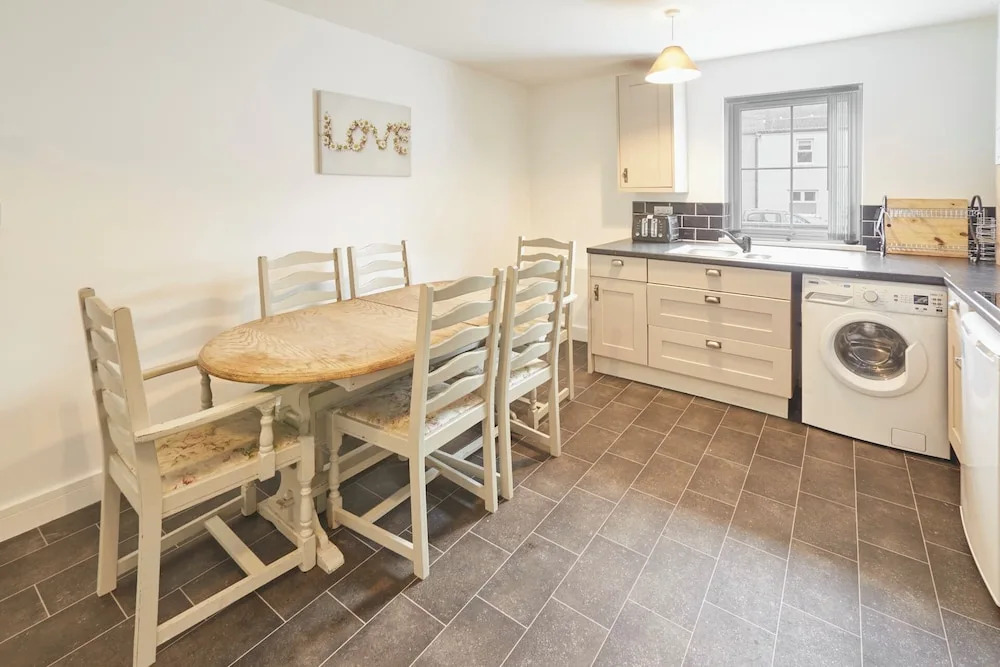 Host   Stay   Apartment 5  Skinningrove