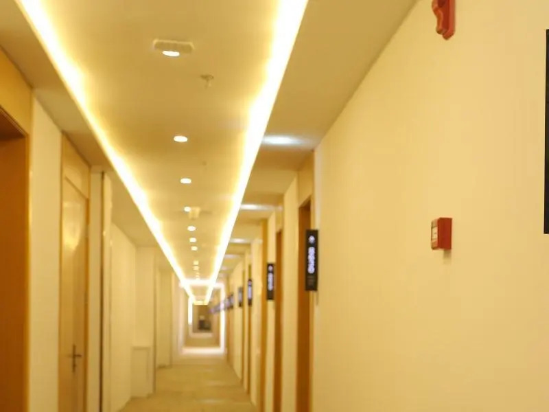 GreenTree Inn Zaozhuang Xuecheng Qilianshan Road Business Hotel