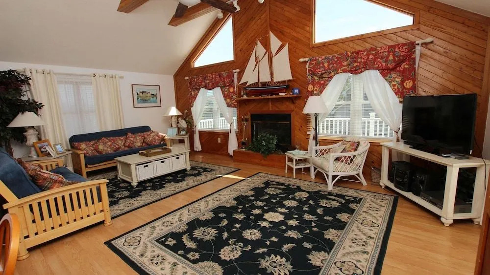 Sea Sisters - 4 Br Home